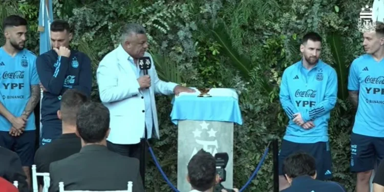 Messi fue homenajeado y el «Complejo habitacional» de la AFA en Ezeiza llevará su nombre