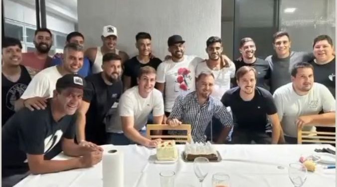 Bernardi celebró su cumpleaños en Santa Fe y allí estuvieron varios jugadores de Colón