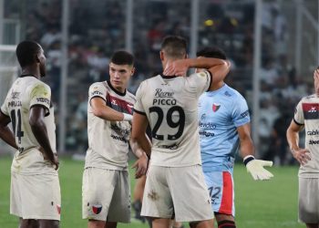 Malestar de los hinchas Sabaleros luego del amistoso en Chile