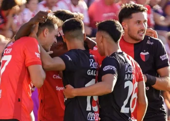 Colón, entre el viaje a Chile, Copa Argentina y los tucumanos