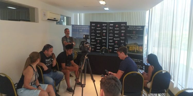 Colón convocó a conferencia de prensa, pero Pipo Gorosito nunca apareció