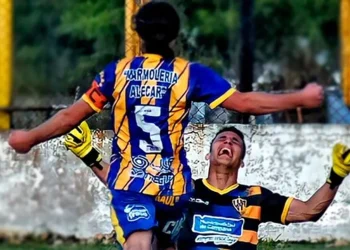 Grave denuncia: «Me ofreció dólares para que me tire para atrás»