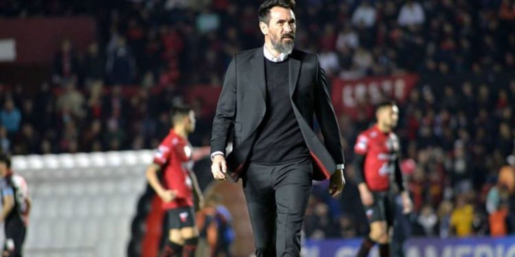 Si se va Balbo, Estudiantes podría buscar a Eduardo Domínguez
