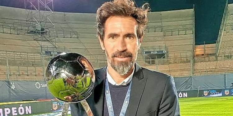 Estudiantes oficializó la contratación de Eduardo Domínguez