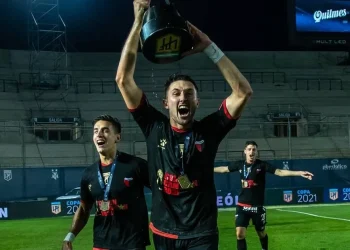 En España hablan de Facu Garcés como «el gran rayo de luz de Colón»