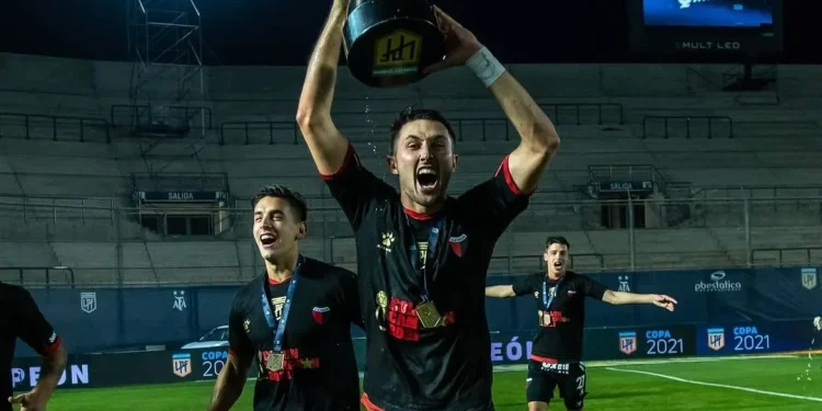 En España hablan de Facu Garcés como «el gran rayo de luz de Colón»