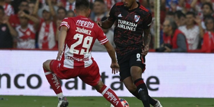 Pasó Racing, viene River en el Monumental