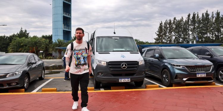 Lionel Messi llegó al país para disputar los amistosos de la Selección Argentina
