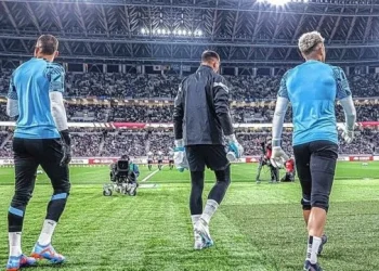 Mele fue suplente en el empate de Uruguay ante Japón