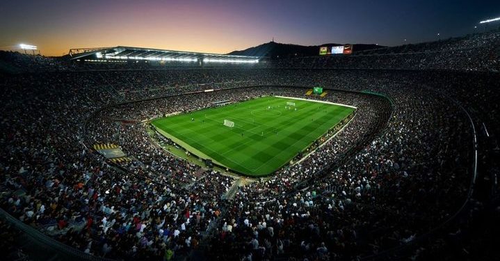 Los hinchas de Barcelona pidieron por Messi en el Camp Nou