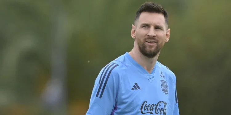 Farías y Vega representan a Colón en el encuentro con Messi