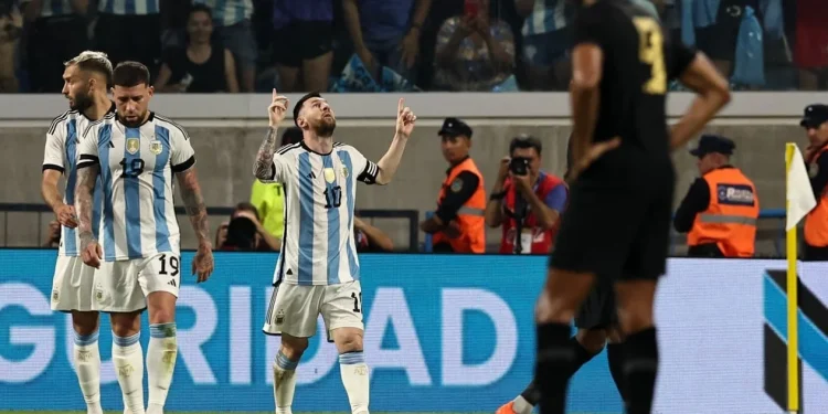 Messi superó los 100 goles con la camiseta de la Selección