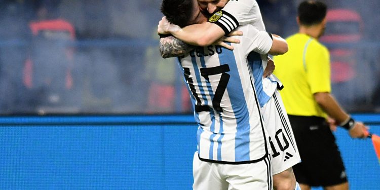 La Argentina campeona del mundo cerró su gira triunfal con una goleada ante Curazao