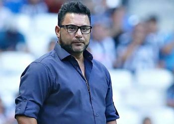 Mohamed es el nuevo entrenador de Pumas de México