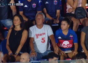 ¡Hola Pipo! En su día de descanso, el DT de Colón no se aparta del fútbol