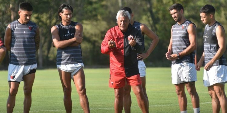 Está en redes: Colón entrenó este caluroso viernes y Pipo llamó la atención