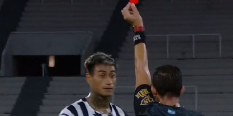 Portillo fue expulsado en el PT, en la derrota de Talleres ante Vélez