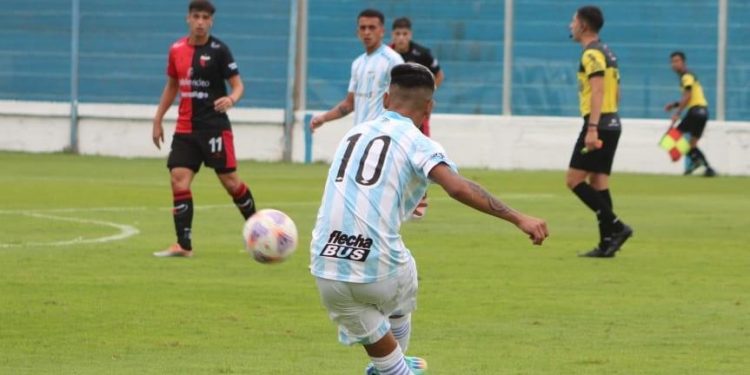Reserva: Colón lo tenía para ganar y perdió en tiempo de descuento