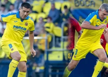 Como en los viejos tiempos: Riquelme y Palermo en el partido aniversario de Villarreal