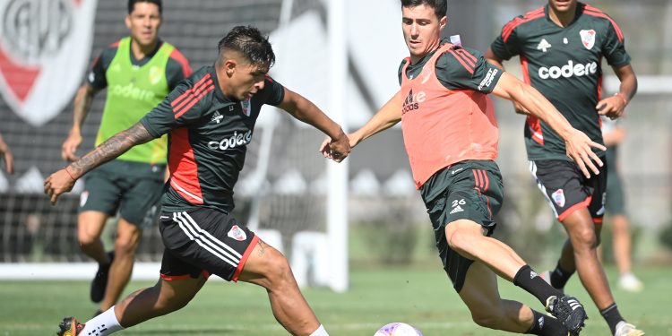 Demichelis prepara el equipo para enfrentar a Unión y espera a cuatro futbolistas