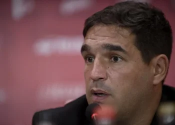 El DT de Independiente se juega su continuidad ante Colón