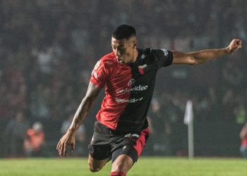 Gorosito analiza la situación de Troncoso pensando en Independiente