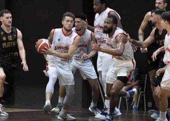 LNB: Unión se quedó sin nada sobre el final ante Platense