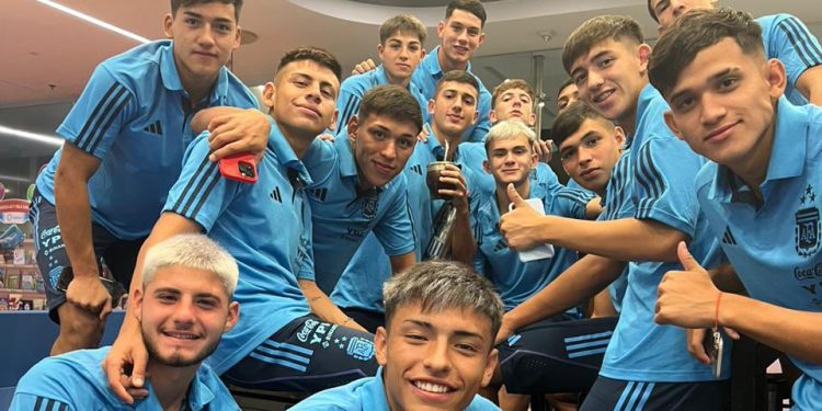 Con Froilán Díaz, el Sub 17 de Argentina viajó a Ecuador para la disputa del Sudamericano