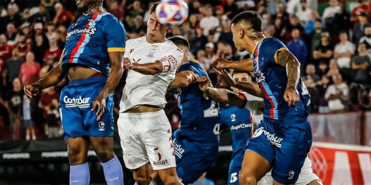 Huracán volvió a sonreír y le ganó a Arsenal