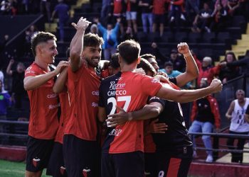 Colón tiene los convocados para recibir a Vélez