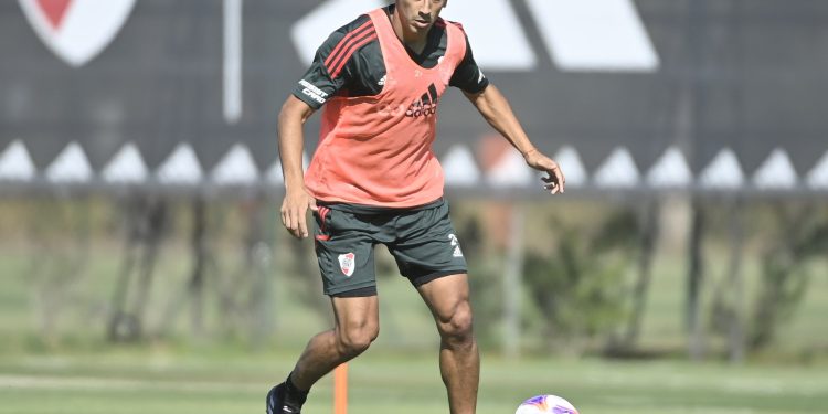 Rodrigo Aliendro comienza a ponerse en el bolsillo a los hinchas de River