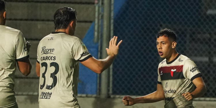 Colón: Pipo concentró 21 futbolistas y no está Neris