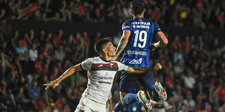 Colón empató con los tucumanos, llegó a 12 sin ganar y sigue último