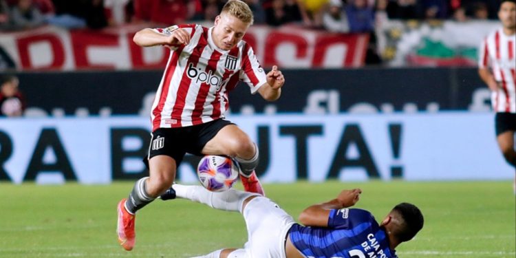 Estudiantes igualó en su casa con Atlético Tucumán