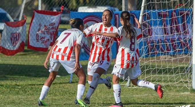 Histórico día: Unión debutó con triunfo en el fútbol femenino de AFA