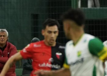 Tras su primera derrota como DT de Colón, Gorosito pidió «mantener los pies sobre la tierra»