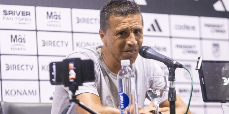 Ante Unión, el Moncho Ruíz se juega su última bala en Arsenal