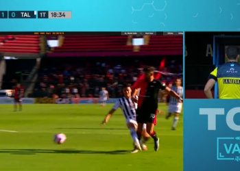 La jugada que despertó la ira de Gorosito: ¿Era penal a Pierotti?