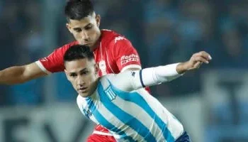 Racing derrotó a Huracán y se prende en la pelea
