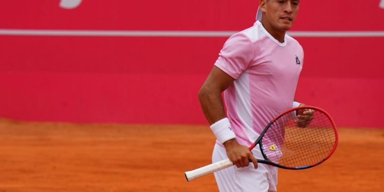 Báez y Cachín avanzaron en el ATP de Estoril, mientras que Schwartzman quedó eliminado