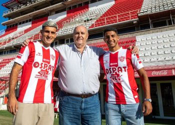 Dos juveniles firmaron «primer contrato», mientras negocian la renovación de dos «joyas»