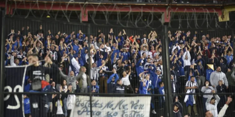 Talleres solicitó traer sus hinchas a Santa Fe para el duelo ante Colón