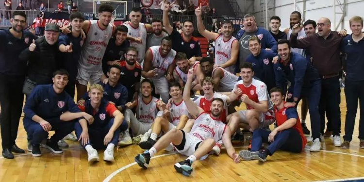 Unión despide la temporada en el Malvicino con la permanencia asegurada