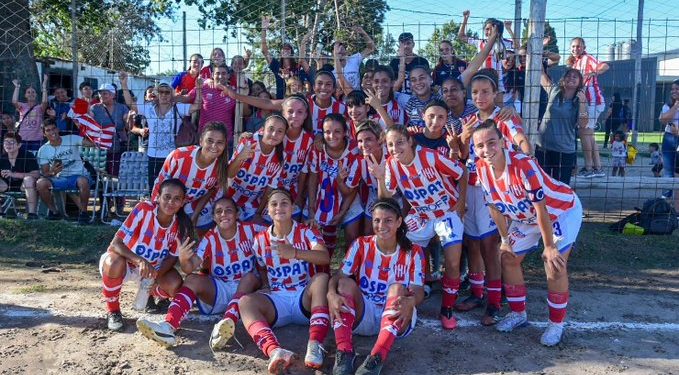 Las chicas de Unión se quedaron con el clásico