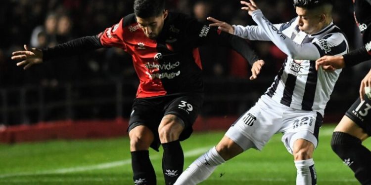 Juan Pablo Álvarez le manifestó a los dirigentes su deseo de continuar en la institución
