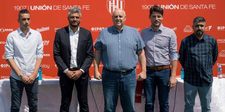 En el medio de la crisis deportiva, Unión busca Secretaría Técnica