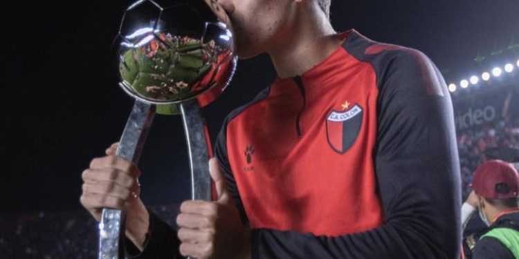 Leandro Quiroz se realizará nuevos estudios médicos tras la ruptura de ligamentos cruzados