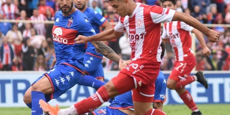 En Unión deberán esperar por Tomás González