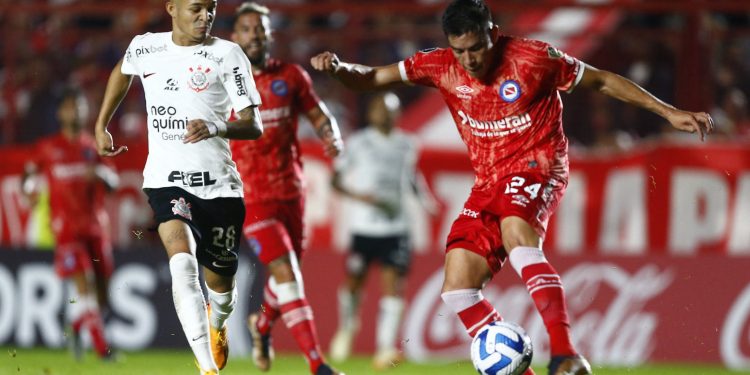 Copa Libertadores: El «Bicho» y un empate que sirve
