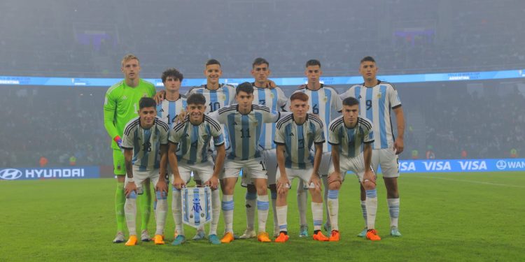 ¡Vamos los pibes! Argentina debutó con el pie derecho ante Uzbekistán